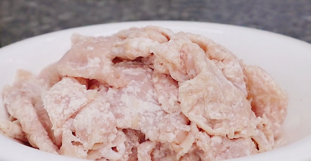 圖片[3]-【水煮捶的肉片】做法步驟圖 又嫩又滑太美味 麻辣爽口超下飯-起舞食譜網