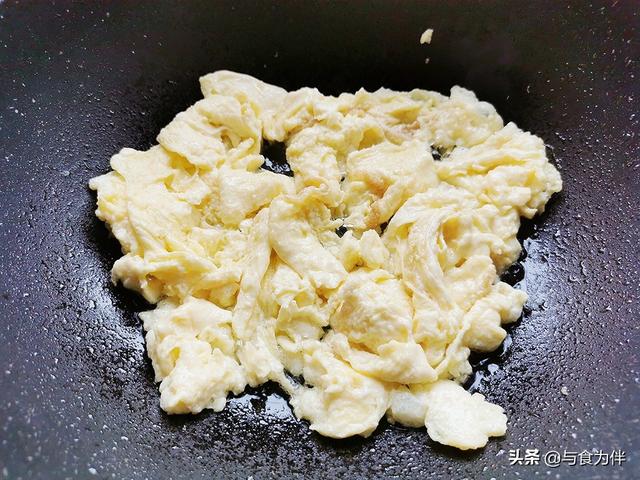 长子炒饼的家常做法，一顿饭简单不费事