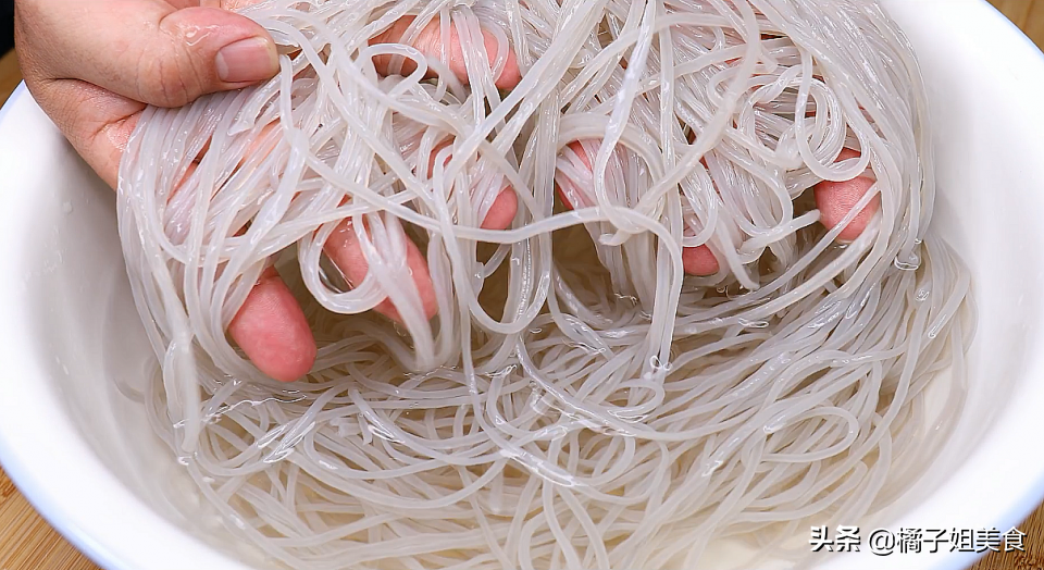 图片[2]-香辣红薯粉丝做法：5步快手下饭菜 零失败-起舞食谱网