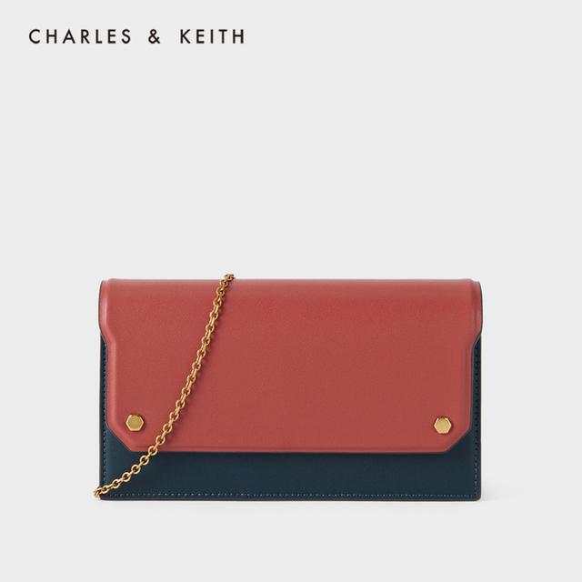 elle包包是什么档次，elle包包属于什么档次（初春必买的几款包包）