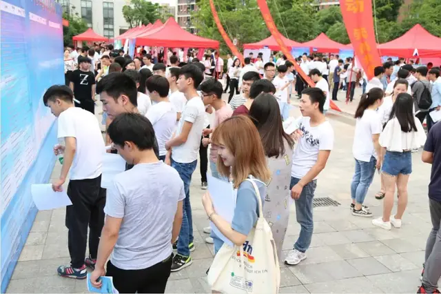 湖南有色金属职业技术学院官网，2021级湖南有色金属职业技术学院新生开学时间和入学指南及入学军训考试（湖南有色金属职业技术学院2020年单独招生指南）