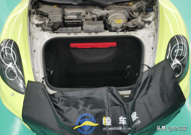 保时捷boxster敞篷跑车多少钱，保时捷最便宜敞篷跑车—Boxster（花38万买辆7手豪车保时捷Boxster值不值）