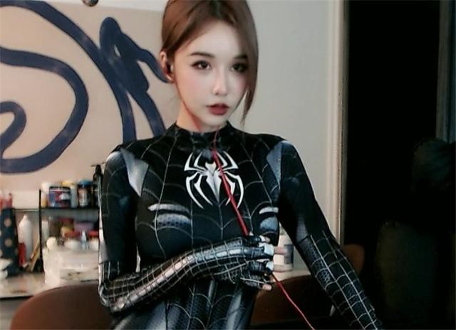 大菠萝是什么枪，香肠派对大菠萝是什么枪（枪白人准还有兔女郎黑袜）