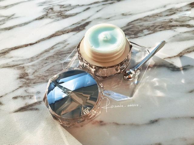 兰蔻眼霜生产日期怎么看生产日期，兰蔻面霜哪里看生产日期（无论你现在20、30还是40岁）