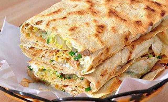 正宗滕州菜煎饼的做法，滕州美食菜煎饼（山东煎饼做法这么简单）