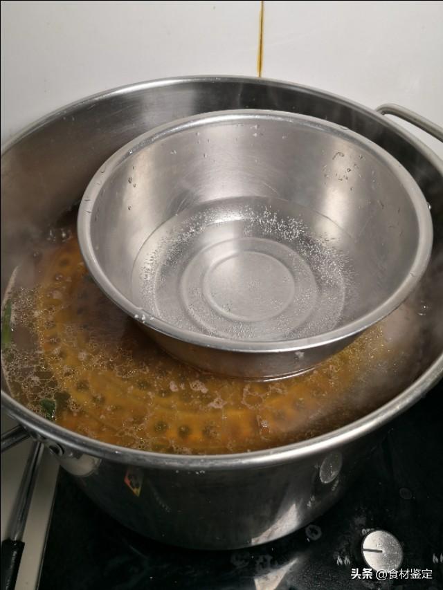 鸡骨架怎么做好吃，鸡壳的做法（教大家制作老沈阳酱鸡架）
