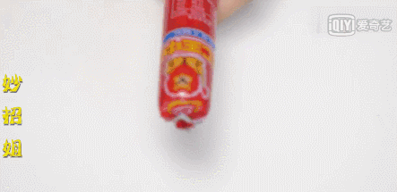 火腿肠怎么撕开，怎样剥开火腿肠（轻轻一拉，3秒剥一根）