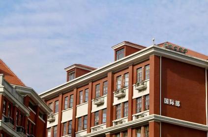 光谷外国语学校怎么样（低分进九大名高）