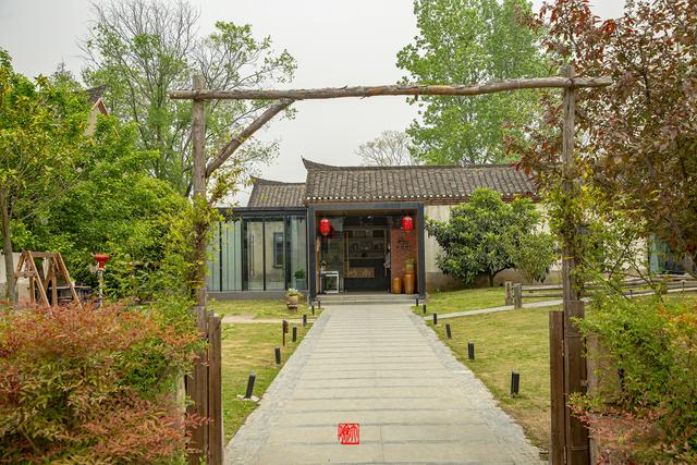 蜀山的具体位置在哪啊，蜀山位于哪里（徜徉在春色染透的田园风光里）