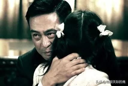 悬崖结局是什么，悬崖的结局（《悬崖》结局周乙的决择是否违背了一个高级特工的准则与信仰要求）