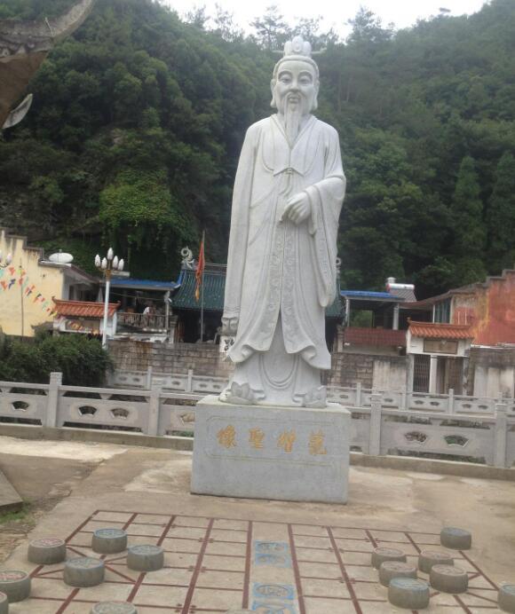 项羽的亚父是谁，范增为什么是项羽的亚父（项羽的“亚父”范增真的是当时天下第一等的高明谋士吗）