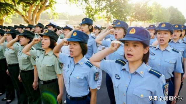 士官学校毕业（军校毕业的士官和连队生长的士官有哪些不同）