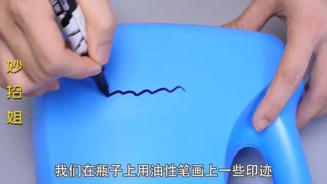 白鞋子洗后发黄有什么办法变白，鞋边发黄用84消毒液可以吗（白鞋发黄变脏别用水洗）