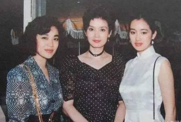 言情小说排行榜2013前十名，2013年小说排行榜言情（80年代父辈迷恋的“挂历女神”）