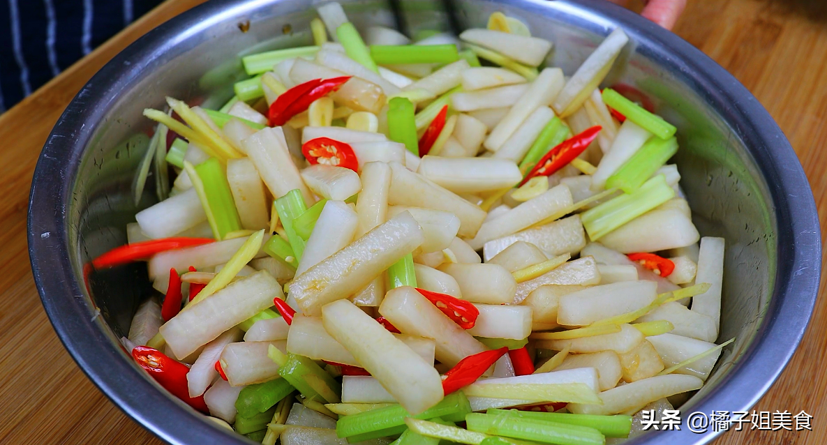 圖片[4]-【蘿卜芹菜腌菜】做法步驟圖 簡單幾步做出脆爽小菜-起舞食譜網