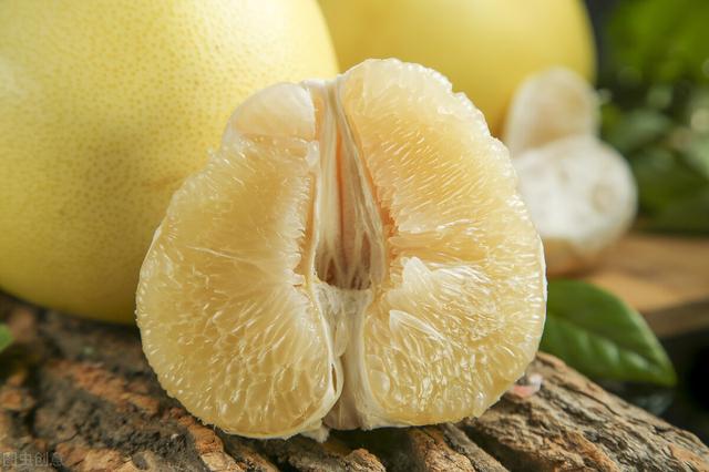 柚子蜜的功效和作用，蜜柚子的功效（男子连吃7天柚子无法行走）