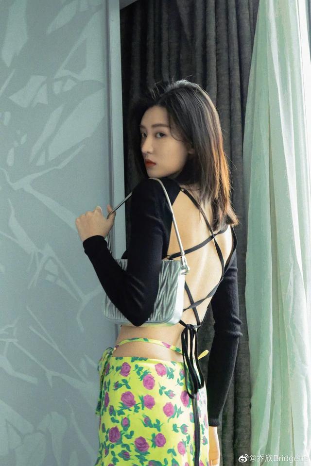 穿裙子是不是一定要穿安全裤,穿裙子要不要穿安全裤(裙子里面别穿“安全裤”了) 穿裙子是不是一定要穿安全裤,穿裙子要不要穿安全裤(裙子里面别穿“安全裤”了)