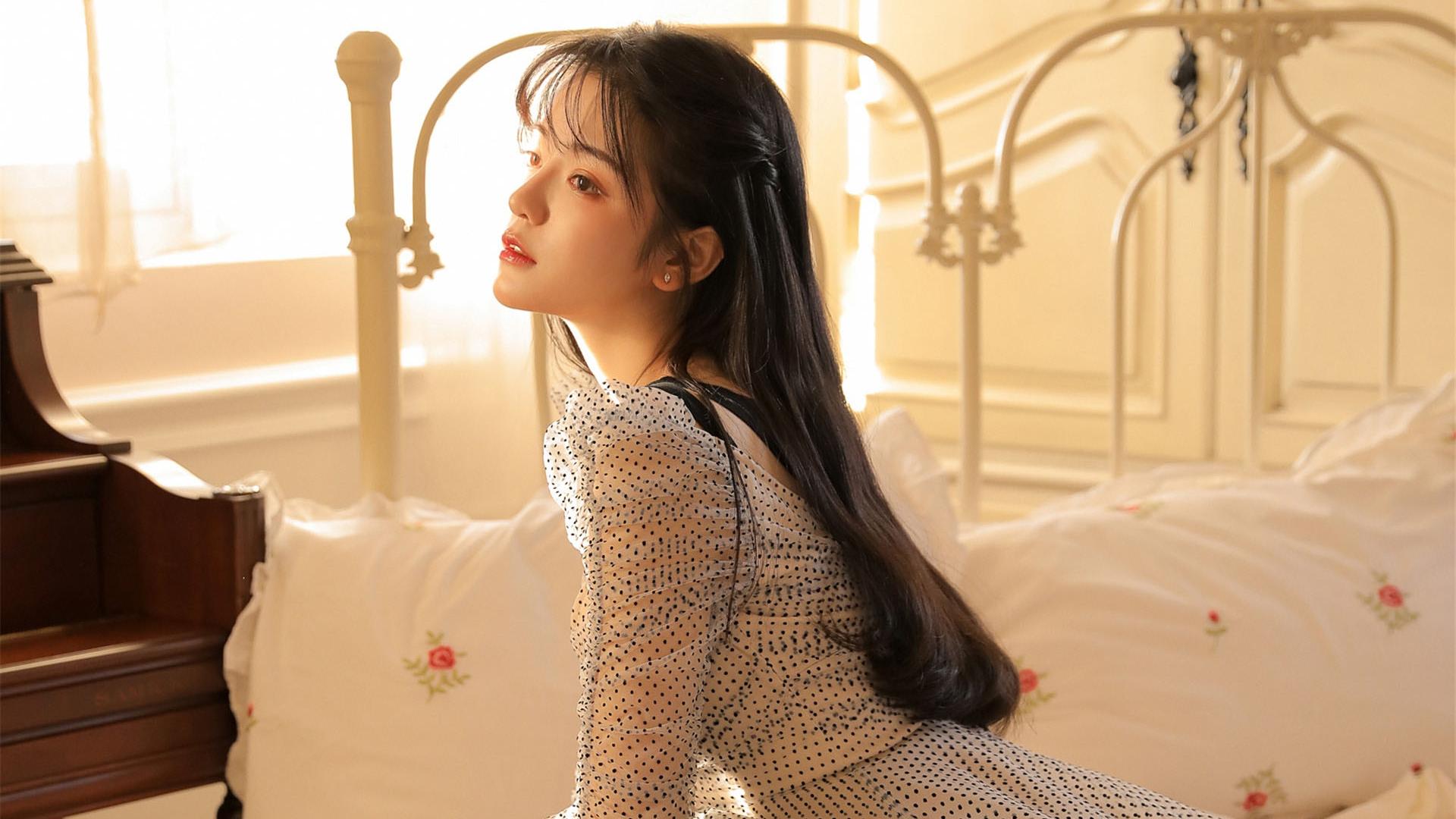 和内向的女生聊天，和内向的女生聊天好累（内向的女生，如何正确的追）