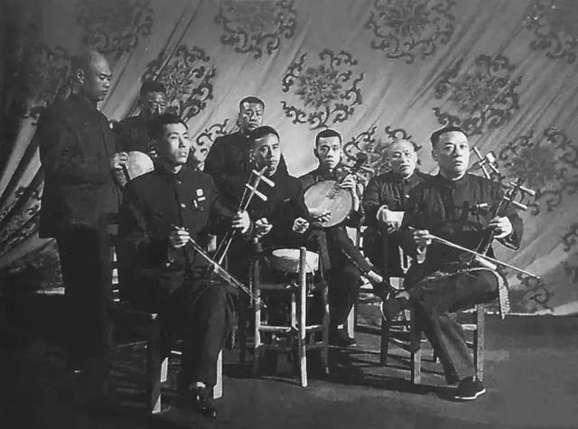 文场乐器是指什么，戏曲乐队中文场乐器是指什么（什么是戏曲文武场）