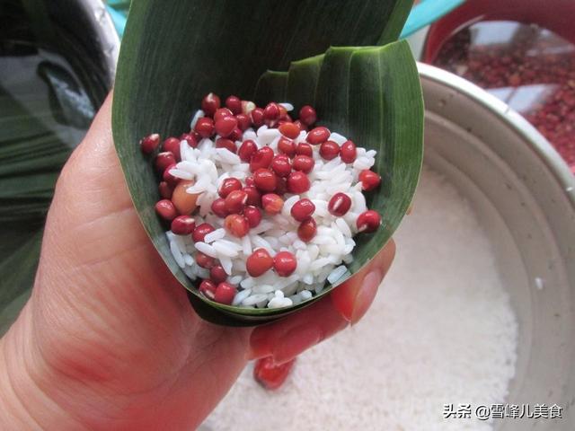 三角粽怎么包慢动作，三角粽怎么包慢动作图解（三角粽最详细的包法）
