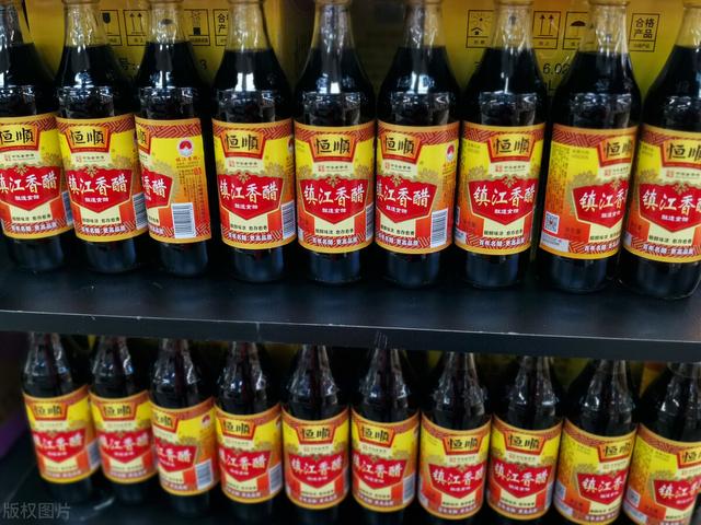 香醋是什么醋，香醋和陈醋哪个好吃（认准醋瓶“3行字”）