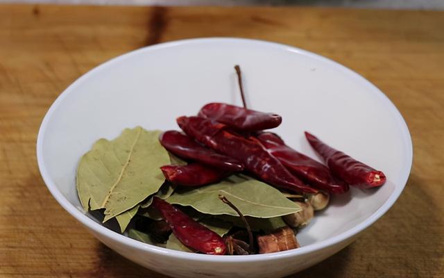好吃腊肉的制作方法，怎样制作腊肉最好吃（又到腌制腊肉的时节）