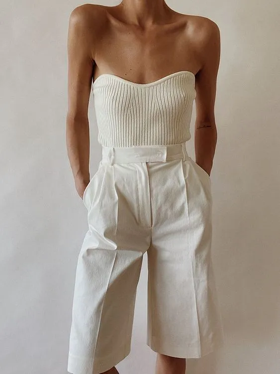 腿粗穿什么短裤，腿粗应该穿什么样的短裤（显瘦竟靠一条“大短裤”）