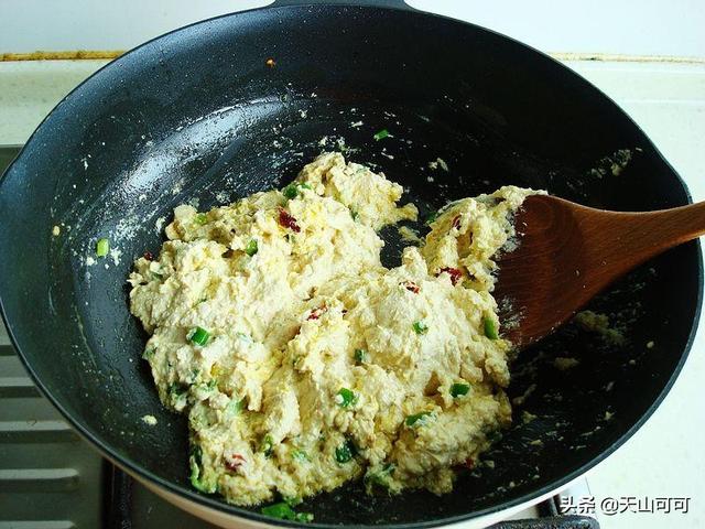 臭豆腐怎么做最好吃，臭豆腐怎么做好吃（这样做比原来的好吃不止十倍）