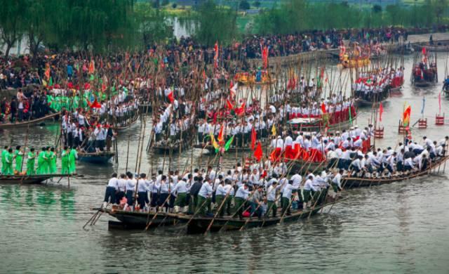 一生必去的中国50个最美地方，一生必去的中国50个最美地方图片（中国最美乡村Top10）