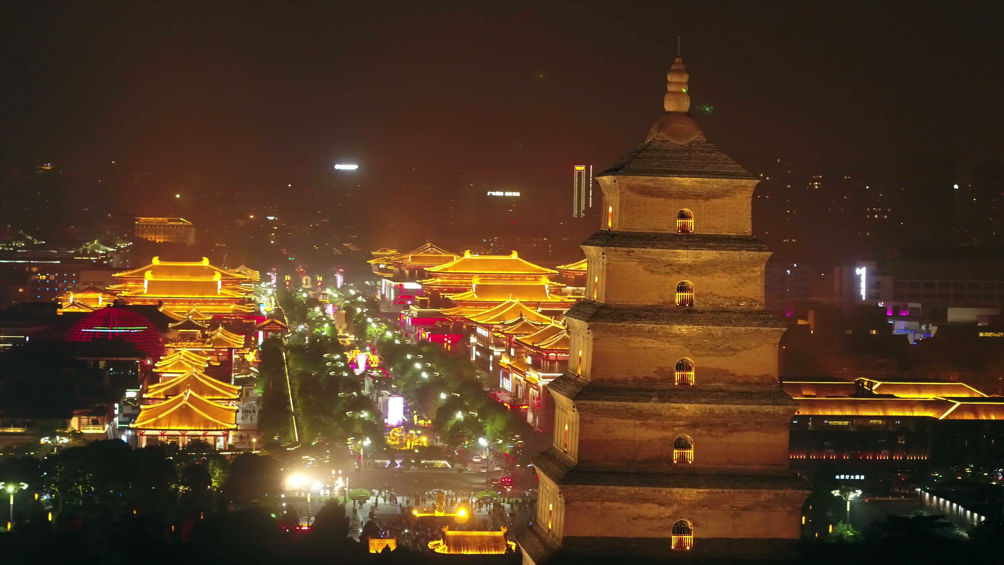大唐不夜城门票（西安花50亿打造&amp;quot;大唐不夜城&amp;quot;，却不收一分钱免费玩，到底有多美？）