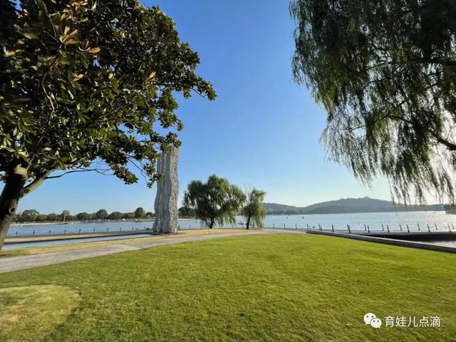 月湖雕塑公园攻略，上海怎么旅游省钱（月湖雕塑公园-面积大人不多除了贵和远其他都很好）