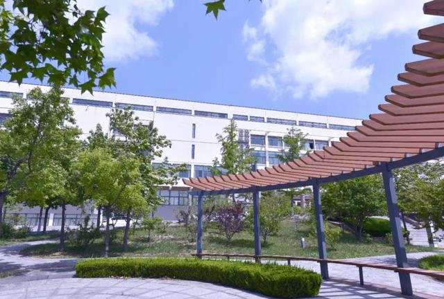 青岛黄海学院是公办还是民办，青岛黄海学院怎么样环境好吗（青岛黄海学院2021年招生简章发布）