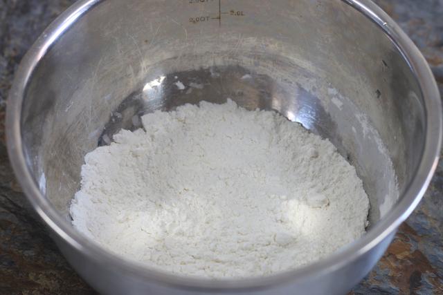 枣糕的制作方法，蒸枣糕的制作方法和步骤（我有超简单的方子）