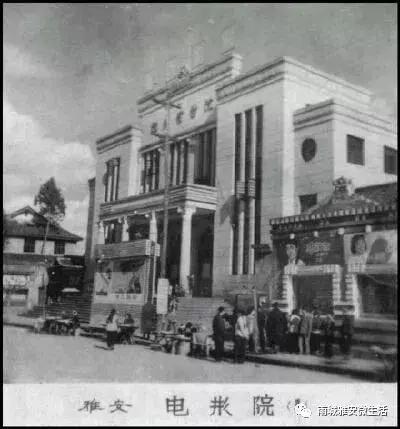 冷色系女头/快乐是个奢侈品，微信头像，冷色系女头/快乐是个奢侈品（雅安：一城梧桐伴流年）