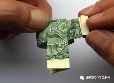 纸戒指的折法图解，如何折一个纸质的玫瑰戒指（谁会不心动<附教程>）