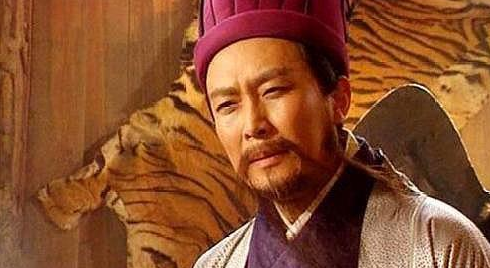 赤壁之战的故事，三国赤壁战役故事（刘备被曹操围攻孙权出手相救）