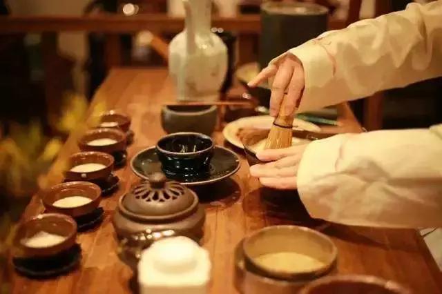 斗茶与分茶,斗茶与分茶的区别是什么(点茶分茶又