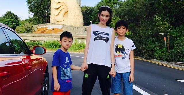港媒罕帮张柏芝辟谣，公布三胎儿子多张近照，谢霆锋并非他生父？