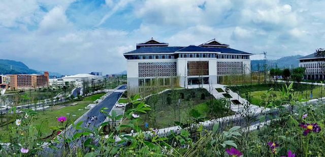 四川轻化工大学在哪个城市，四川轻化工大学地址在哪里（建成后将容纳15000名学生）