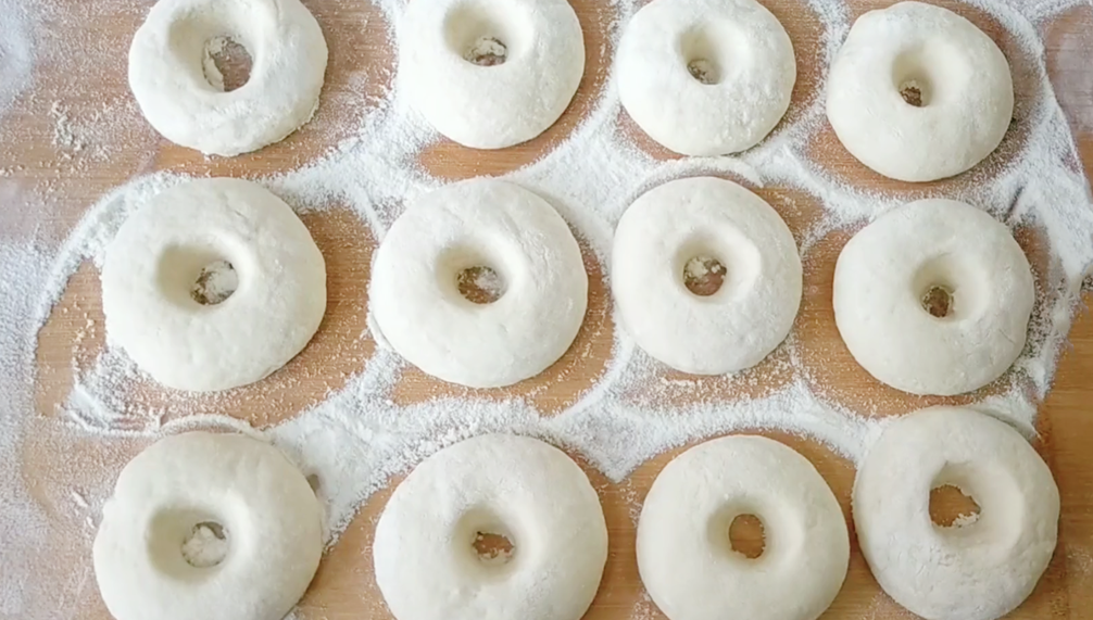 图片[4]-【甜甜圈】做法步骤图 做法特简单 孩子爱吃-起舞食谱网