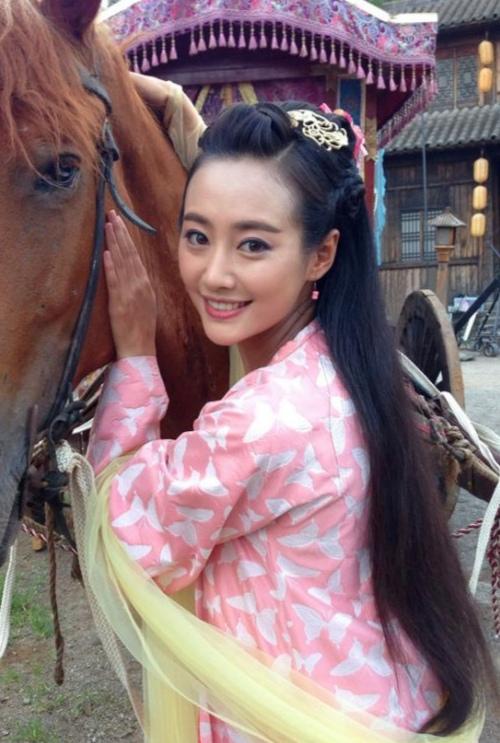 在演戏完《金陵十三钗》,李纯便沉寂了几年,虽然期间也有相继出演过