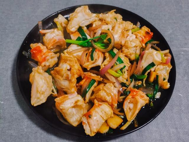 葱烧海参三种家常做法分享，葱烧海参的做法最正宗的做法（国家葱油地理：葱油）