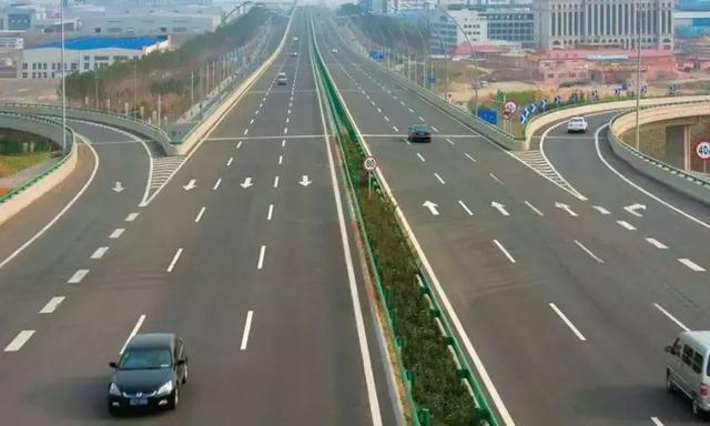 100米跑步技巧，100米跑步的技巧（那么想要在高速公路上安全行车）