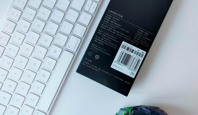 小米手环充电需要大力扣吗，小米手环使用前要不要充满电（干掉按键+血氧检测+心率监测）