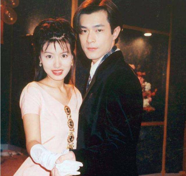 陈志朋个人资料，陈志朋都有什么奇葩的造型（至今不娶妻的11位港台大龄男星）