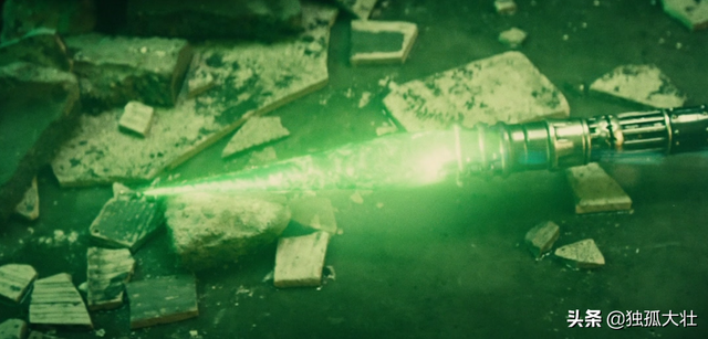 超人为什么怕氪石，为什么超人在氪星不会被虚弱（蝙蝠侠有哪些对抗超人的秘密武器）