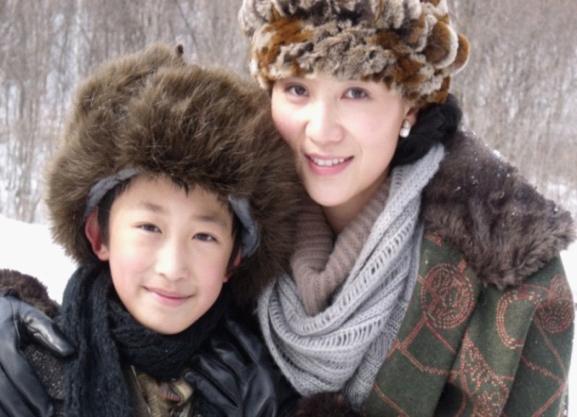 悬崖电视剧剧情简介，《悬崖》周乙的\