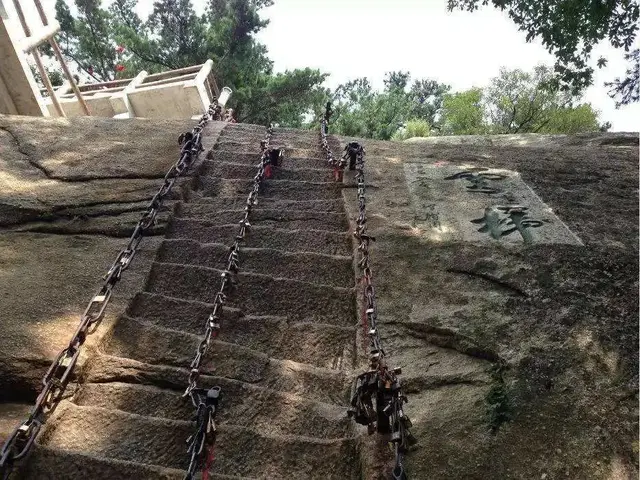 华山主要的旅游景点都有哪些，华山主要景点介绍（华山必去的几个景点知道吗）