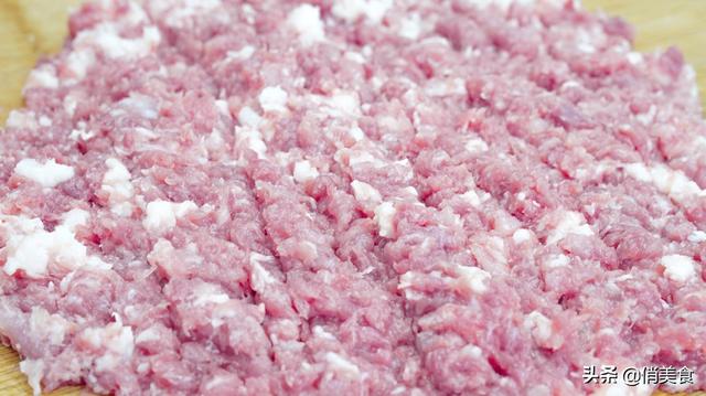 猪肉炒白菜如何做，猪肉炒白菜做法（饺子馆不外传的白菜猪肉馅做法）