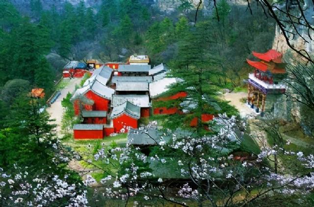 五岳归来不看山下一句是什么，谚语五岳归来不看山下一句是什么（五岳归来不看山）